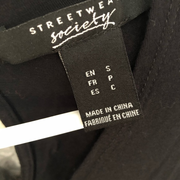 Black shirt - Picture 3 of 3